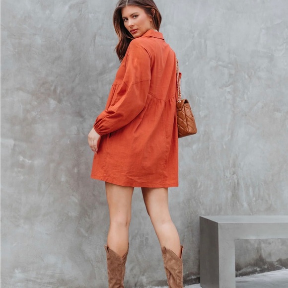 VICI Dress - Picture 7 of 8